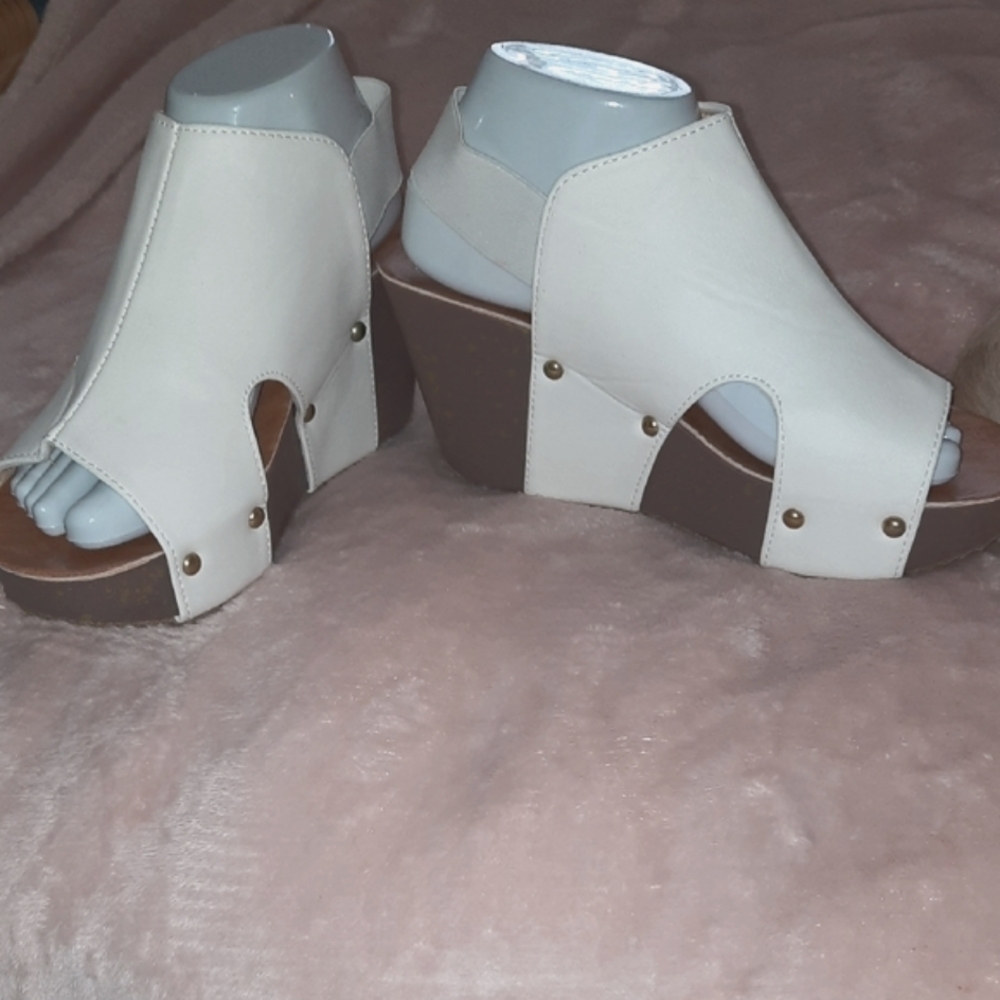 Women's White Wedge Sandals